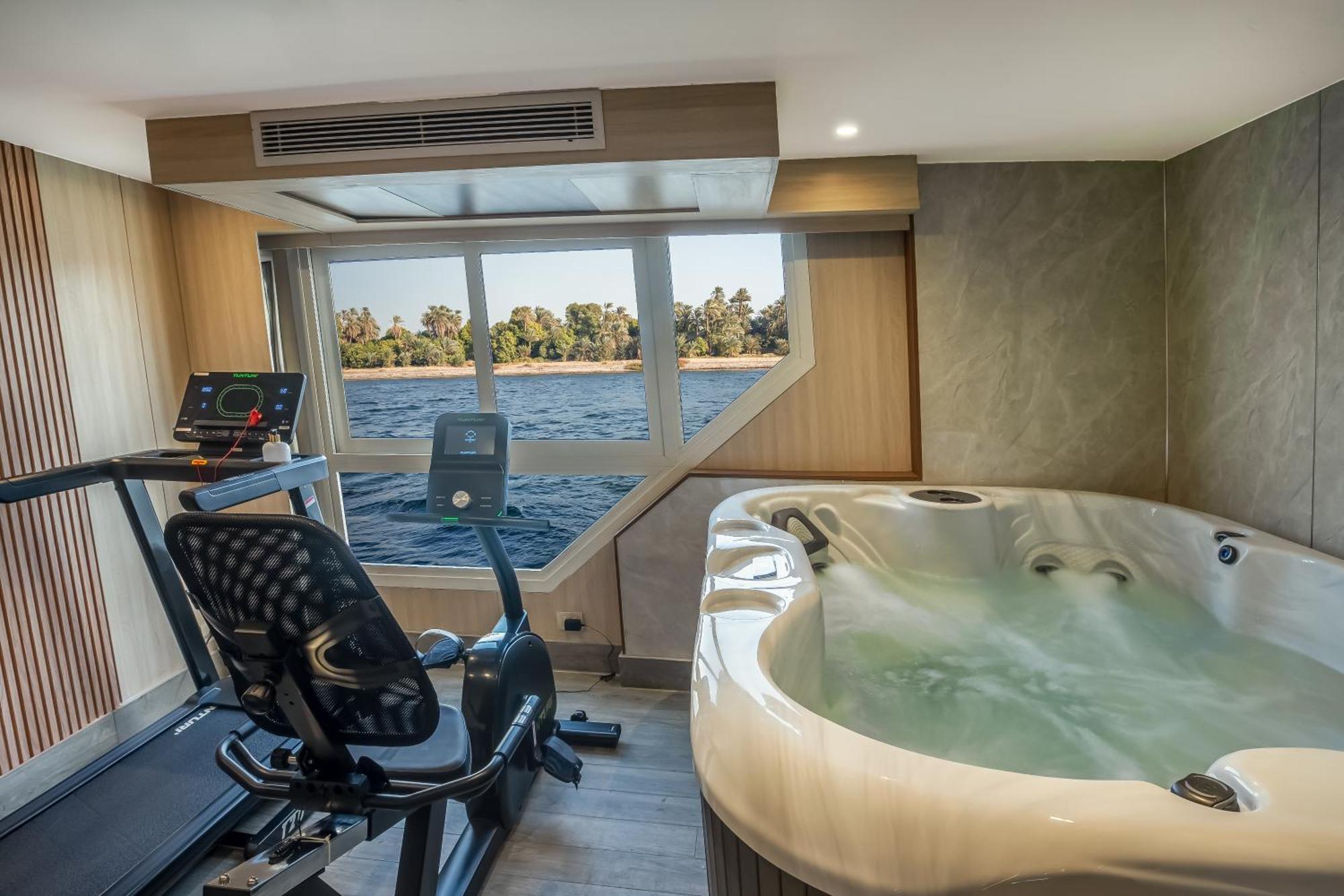 Renaissance Nile Cruise - Every Saturday From Luxor To Aswan For 4 Nights , And Every Wednesday From Aswan To Luxor For 3 Nights Buitenkant foto